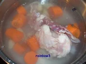 Kochen: Geflügel-Möhren-Brühe - Rezept