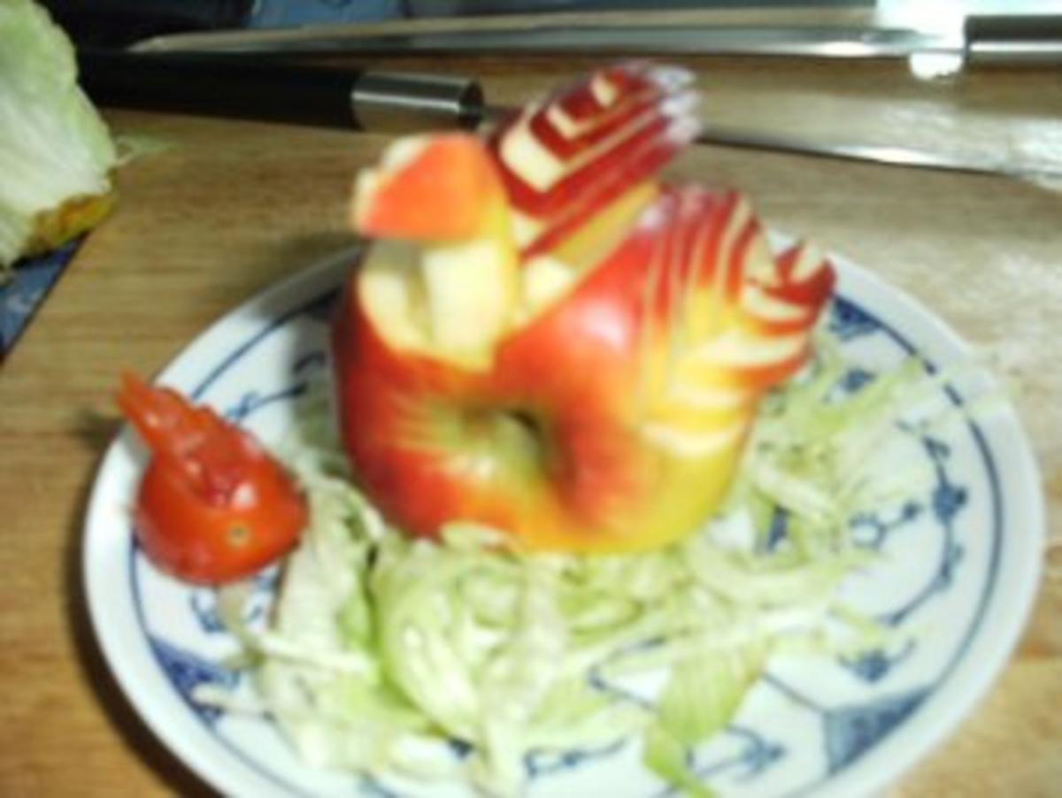 Tomate oder Apfel schnitzen zu einen Vogel - Rezept - Bild Nr. 3