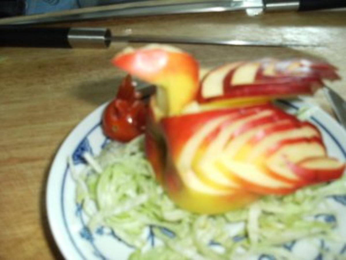 Tomate oder Apfel schnitzen zu einen Vogel - Rezept - Bild Nr. 4