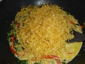 Rezept: Woknudeln mit Spinat.... Bild Nr. 3 Woknudeln mit Spinat.... - Rezept - Bild Nr. 3