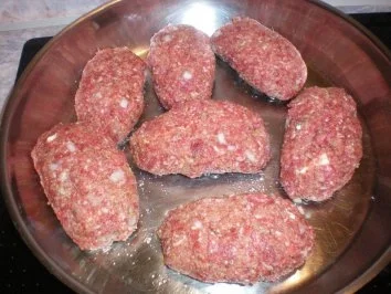 Rezept: Griechischer Bauernsalat mit Frikadellen "griechischer Art" Bild Nr. 5 Griechischer Bauernsalat mit Frikadellen "griechischer Art" - Rezept - Bild Nr. 5