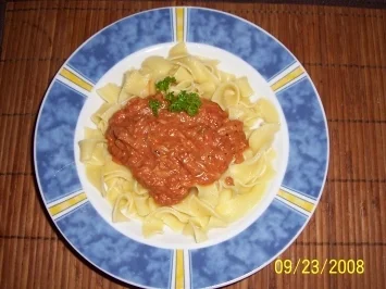 Bandnudeln mit Thunfischsoße - Rezept