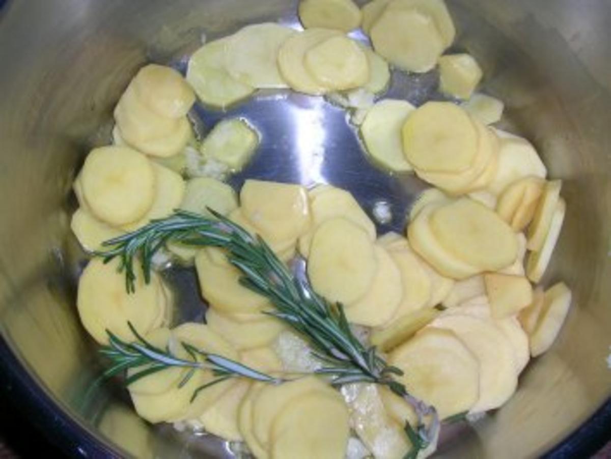 Kartoffeln in Weißwein gedünstet (als Beilage zu meiner Hähnchenbrust  in Pistaziensahne) - Rezept - Bild Nr. 2