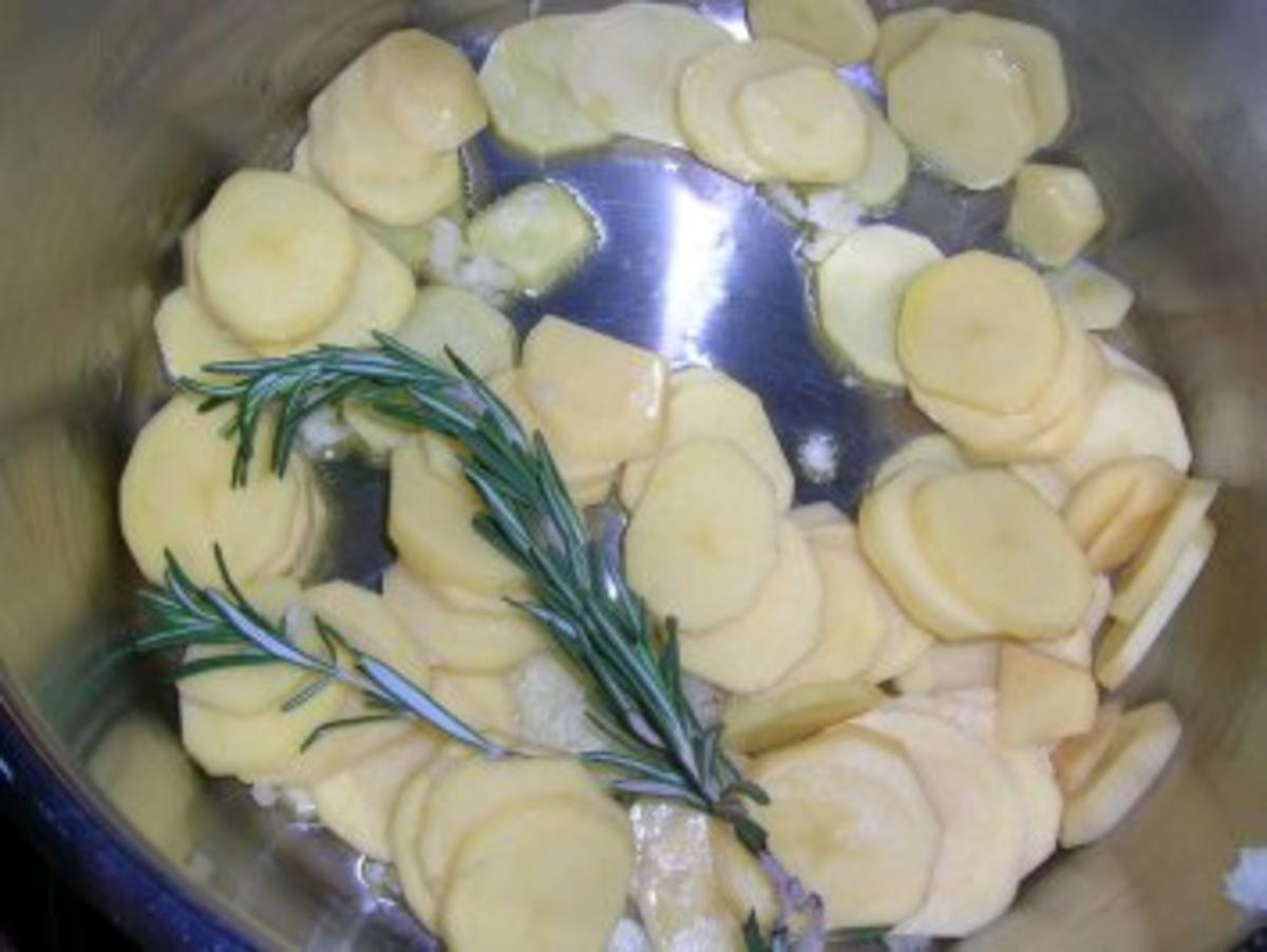 Kartoffeln in Weißwein gedünstet (als Beilage zu meiner Hähnchenbrust  in Pistaziensahne) - Rezept - Bild Nr. 3