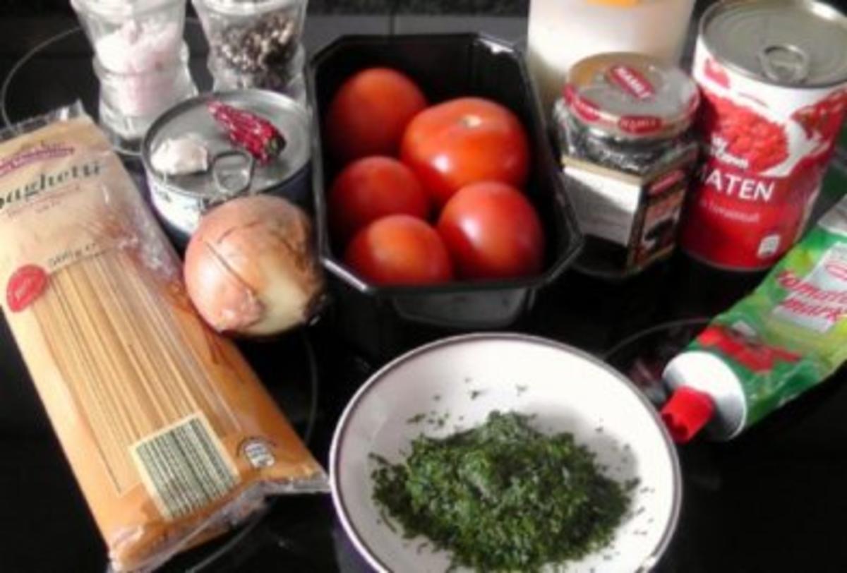 Spaghetti mit Tomaten-Thunfisch-Soße - Rezept - Bild Nr. 2