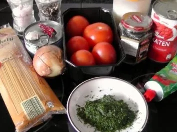 Rezept: Spaghetti mit Tomaten-Thunfisch-Soße Bild Nr. 2 Spaghetti mit Tomaten-Thunfisch-Soße - Rezept - Bild Nr. 2