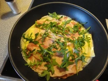 Pikantes Palatschinken Schmankerl - Rezept - Bild Nr. 5