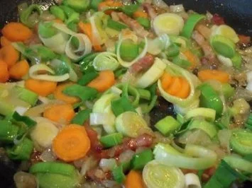 Rezept: Linsensuppe mit Mettwurst Bild Nr. 3 Linsensuppe mit Mettwurst - Rezept - Bild Nr. 3