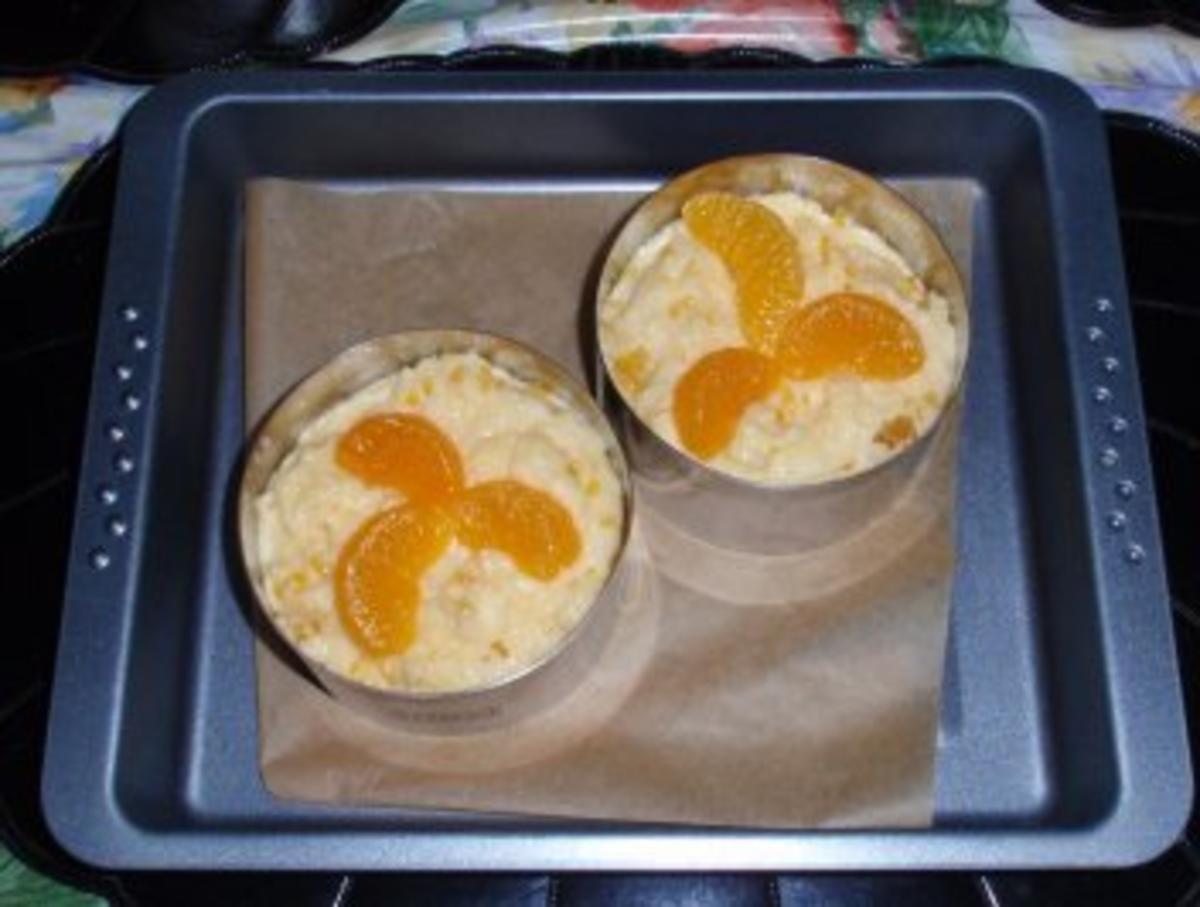 Grieß-Mandarinen-Törtchen mit einem Joghurt-Mandarinensößchen - Rezept - Bild Nr. 11