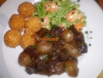 Burgunder Gulasch mit Perlzwiebeln - Rezept