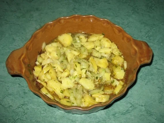 Salat - Kartoffelsalat für jede Jahreszeit - zu Kurzgebratenem oder Gegrilltem - Rezept - Bild Nr. 2