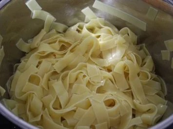 Hähnchen-Ragoutpfanne mit Mango und Bandnudeln - Rezept - Bild Nr. 7