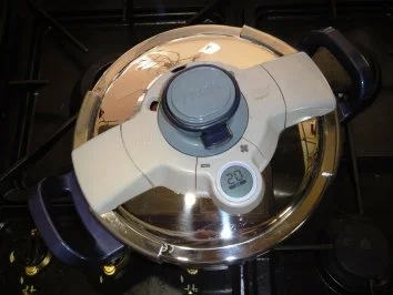 Rezept: Kalbsvoressen à la Créme mit Kartoffel-Pourrée Bild Nr. 2 Kalbsvoressen à la Créme mit Kartoffel-Pourrée - Rezept - Bild Nr. 2