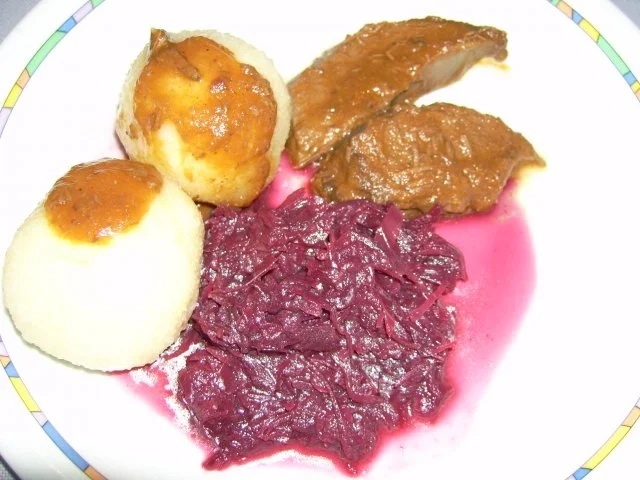 Rehkeule mit Rotwein - Gemüsesoße - Rezept