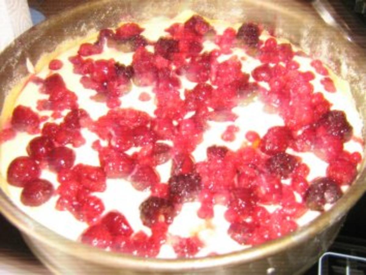 Beeren - Quark - Kuchen mit Streuseln - Rezept - Bild Nr. 5