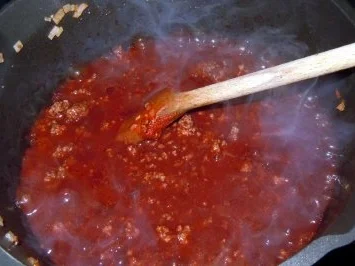 Spaghetti mit Hackfleisch-Rotwein-Sauce - Rezept - Bild Nr. 6