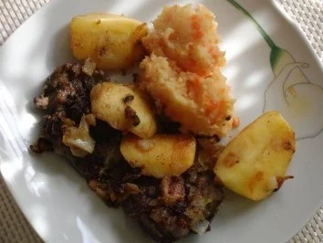 Huhn : Hühnerleber mit Apfel, Zwiebel und Karottenpüre - Rezept - Bild Nr. 3