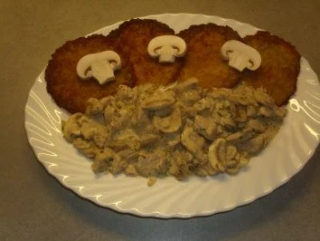 Rezept: Geflügel: Putengeschnetzeltes auf Kartoffelpuffer Geflügel: Putengeschnetzeltes auf Kartoffelpuffer - Rezept