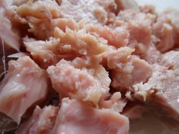 Rezept: Penne Riagte mit sahniger Paprika-Thunfisch-Sauce; hot Bild Nr. 10 Penne Riagte mit sahniger Paprika-Thunfisch-Sauce; hot - Rezept - Bild Nr. 10