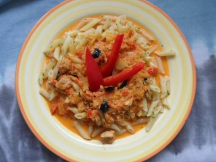 Penne Riagte mit sahniger PaprikaThunfischSauce; hot Rezept