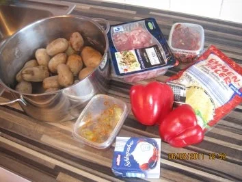 Rezept: Auflauf mit Schweinegeschnetzeltem,Kartoffeln,Oliven und Paprika Bild Nr. 2 Auflauf mit Schweinegeschnetzeltem,Kartoffeln,Oliven und Paprika - Rezept - Bild Nr. 2