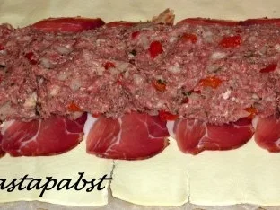 Rezept: Hackfleisch-Schinken-Strudel Bild Nr. 3 Hackfleisch-Schinken-Strudel - Rezept - Bild Nr. 3