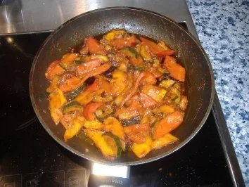 Rezept: Mediterranes Gemüse mit Hähnchenbrust im Parmesanmantel Bild Nr. 2 Mediterranes Gemüse mit Hähnchenbrust im Parmesanmantel - Rezept - Bild Nr. 2