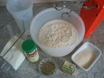 Brot + Brötchen:  Toskanisches Kräuterbrot "Toscaninchen" - Rezept