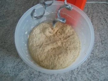 Brot + Brötchen:  Toskanisches Kräuterbrot "Toscaninchen" - Rezept - Bild Nr. 2