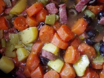 -Hauptmahlzeit- Eintopf mit Möhren, Stangensellerie und Oliven - Rezept - Bild Nr. 5