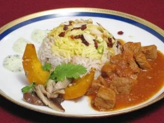 Gulasch à la Christine mit Reis aus 1001 Nacht, dazu gegrilltes Gemüse - Rezept