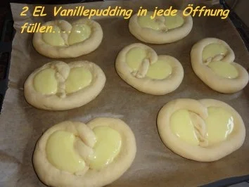 Rezept: Hefe: PUDDING - BREZEL Bild Nr. 8 Hefe: PUDDING - BREZEL - Rezept - Bild Nr. 8