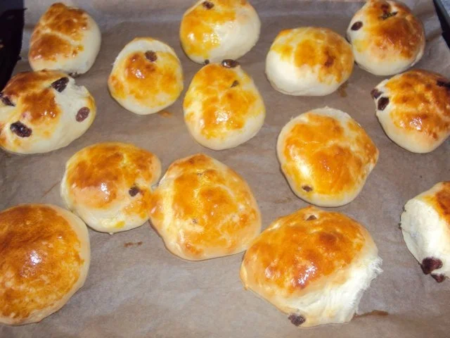 Rezept: Rosinenbrötchen Bild Nr. 5 Rosinenbrötchen - Rezept - Bild Nr. 5