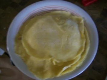 Rezept: Eiercannelloni Auflauf mit Hack-spinat-frischkäse füllung Bild Nr. 2 Eiercannelloni Auflauf mit Hack-spinat-frischkäse füllung - Rezept - Bild Nr. 2