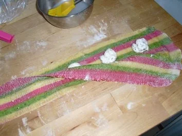 Rezept: 3-Farbige Ravioli mit Ricotta-Füllung Bild Nr. 5 3-Farbige Ravioli mit Ricotta-Füllung - Rezept - Bild Nr. 5