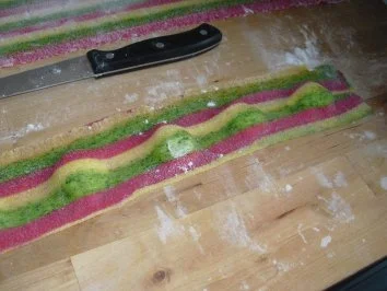 Rezept: 3-Farbige Ravioli mit Ricotta-Füllung Bild Nr. 6 3-Farbige Ravioli mit Ricotta-Füllung - Rezept - Bild Nr. 6