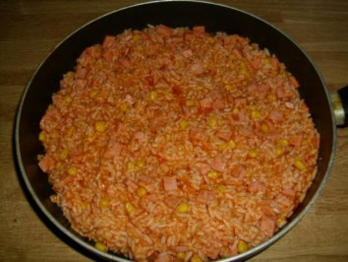 Reispfanne mit Reis und Fleischwurst - Rezept mit Bild - kochbar.de