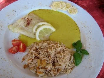 Kabeljaufilets auf Bananen- Curry- Safransoße... - Rezept