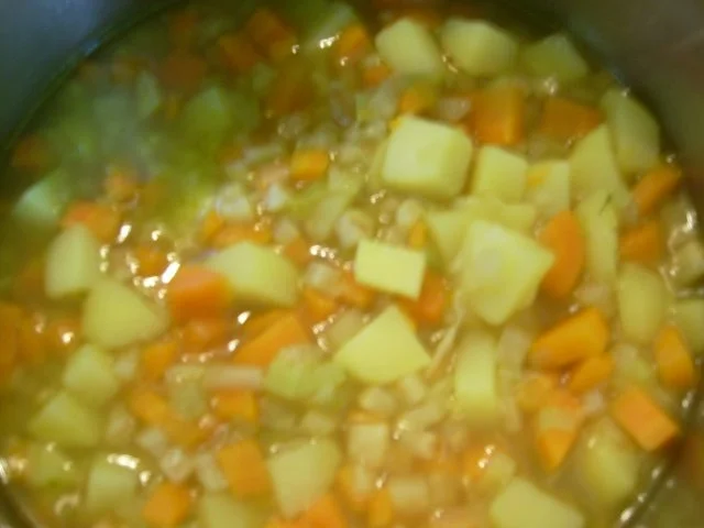 Rezept: feine Kartoffelsuppe Bild Nr. 2 feine Kartoffelsuppe - Rezept - Bild Nr. 2