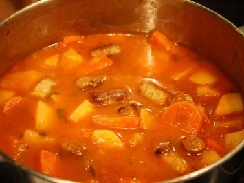 Rezept: Nürnberger-Würstchen-Gulasch Nürnberger-Würstchen-Gulasch - Rezept