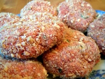 Rezept: Thymian-Zitronen-Frikadellen mit gebratenen Drillingen und karamellisierten Tomaten Bild Nr. 7 Thymian-Zitronen-Frikadellen mit gebratenen Drillingen und karamellisierten Tomaten - Rezept - Bild Nr. 7