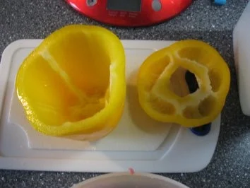 gefüllte Paprika mit Hackfleisch und Gemüse - Rezept - Bild Nr. 3