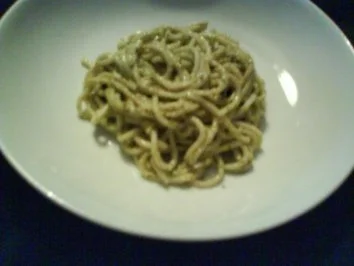 Rezept: Spaghetti in Kräutersahnesoße Spaghetti in Kräutersahnesoße - Rezept