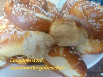 Hefe:    LAUGENGEBÄCK - Rezept - Bild Nr. 12