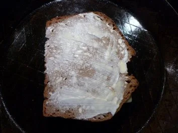 Schnelles Käsesandwich aus der Pfanne - Rezept - Bild Nr. 5