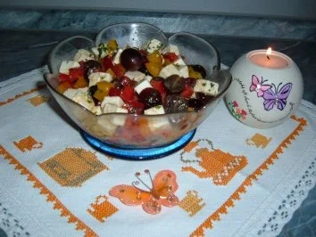 Salat : Paprika - Traube - Feta - Rezept - Bild Nr. 2