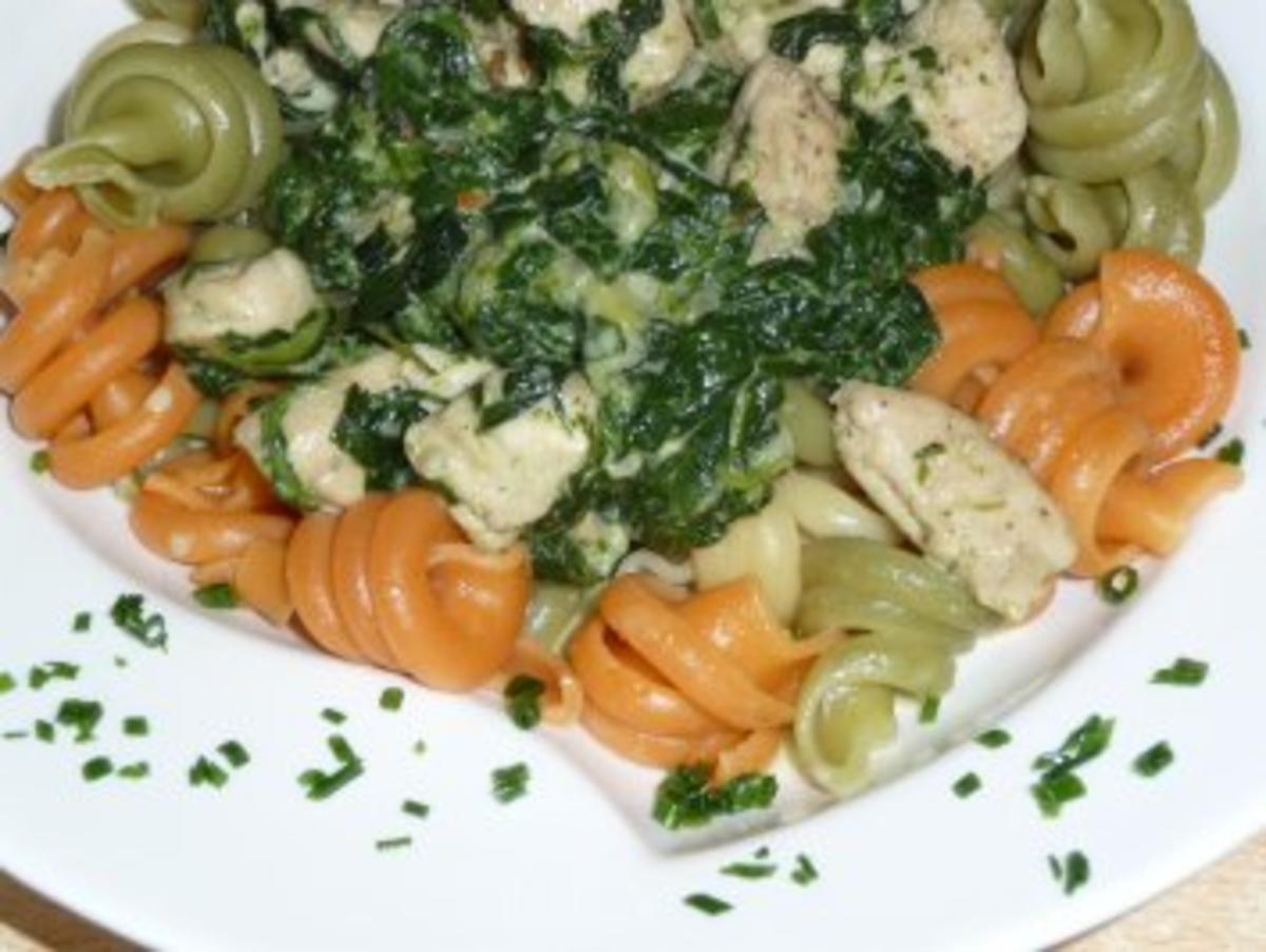 Pasta tricolore mit Spinat - Rezept - Bild Nr. 2