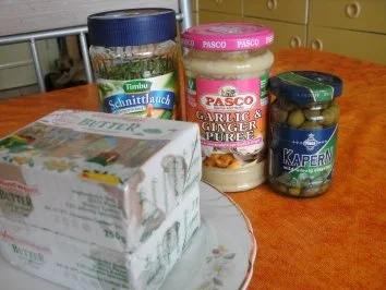 Rezept: Kreuterbutter mit Kapern-Scharf von Kochmamma Kreuterbutter mit Kapern-Scharf von Kochmamma - Rezept