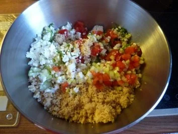 Couscoussalat mit Schafskäse - Rezept - Bild Nr. 2