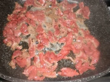 Majoranfleisch mit Bandnudeln - Rezept - Bild Nr. 4